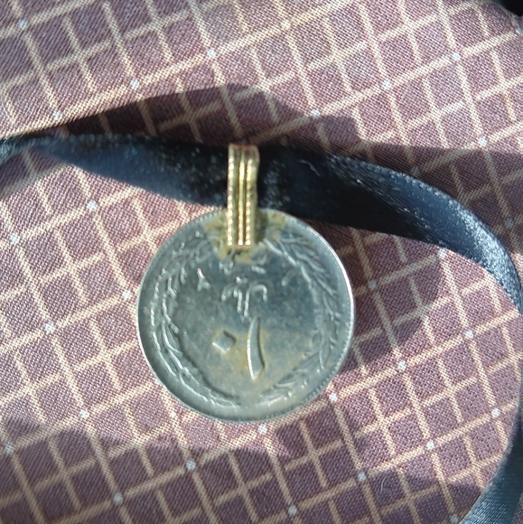 Coin necklace w/ orange stone & silver charm bracelet nwts in box. - Picture 4 of 7